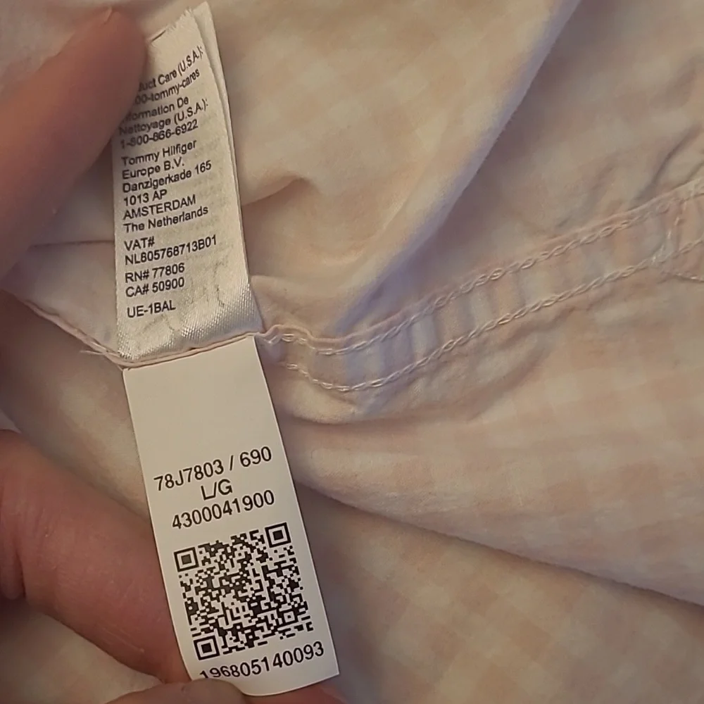 LIKE NEW Tommy Hilfiger Gingham Pink and White Button Down Shirt - Picture 8 of 11